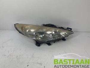 Usagé Phare droit Peugeot 207/207+ (WA/WC/WM) 1.4 16V VTi Prix € 59,99 Règlement à la marge proposé par Bastiaan Autodemontage