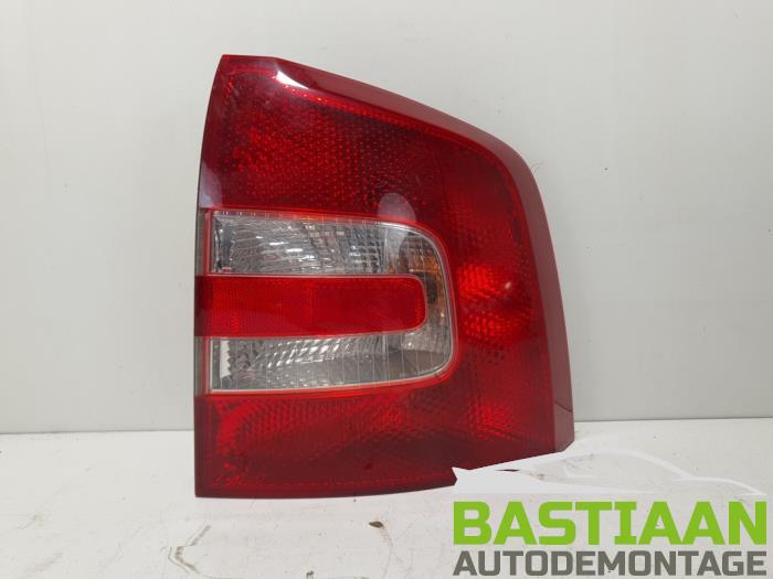 Feu arrière droit d'un Skoda Octavia (1Z3) 1.9 TDI 2007