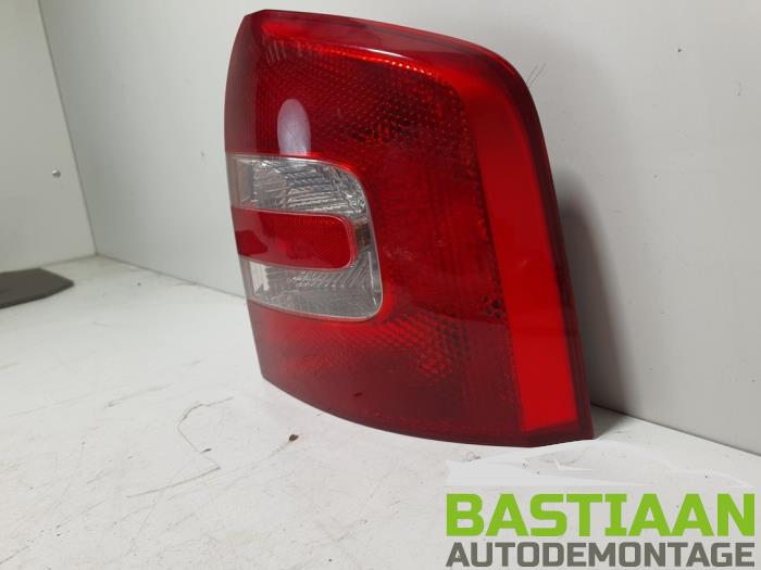 Feu arrière droit d'un Skoda Octavia (1Z3) 1.9 TDI 2007