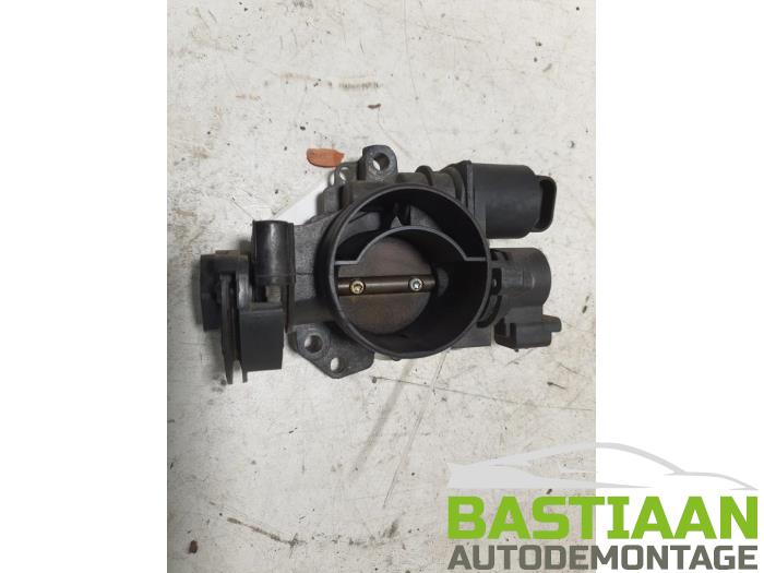 Używane Przepustnica Peugeot 206 (2A/C/H/J/S) 1.4 XR,XS,XT,Gentry Cena na żądanie oferowane przez Bastiaan Autodemontage
