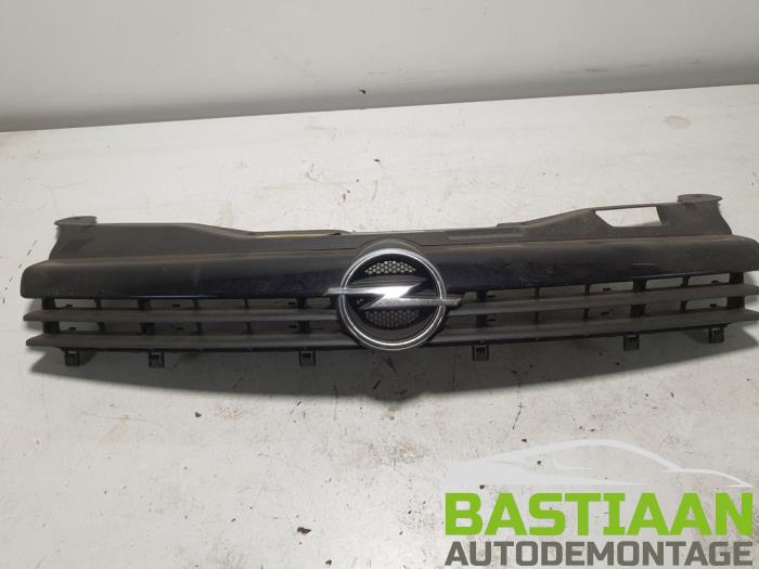 Używane Grill Opel Astra H (L48) 1.8 16V Cena € 49,95 Procedura marży oferowane przez Bastiaan Autodemontage