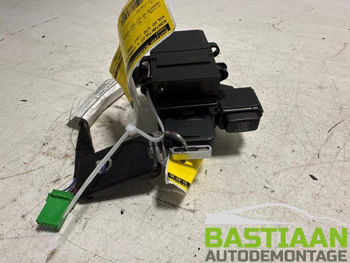 Used Ignition lock + computer Volvo V70 (BW) 2.4 D 20V Price € 74,99 Margin scheme offered by Bastiaan Autodemontage