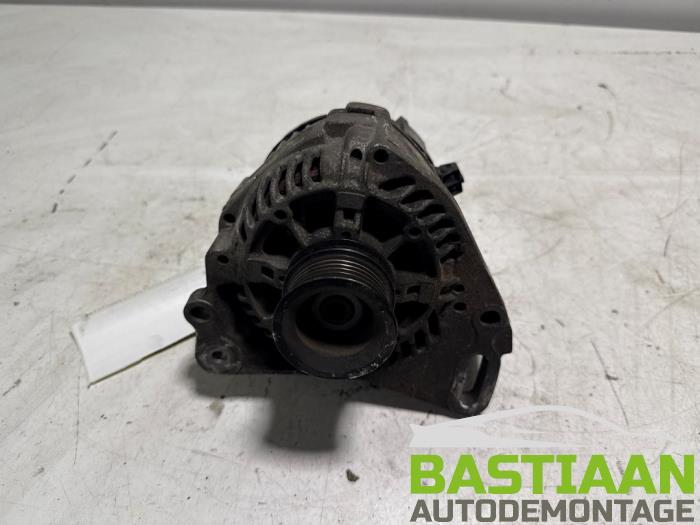 Begagnade Dynamo Volkswagen Polo III (6N1) 1.4i 60 Pris € 39,95 Marginaltabell erbjuds av Bastiaan Autodemontage