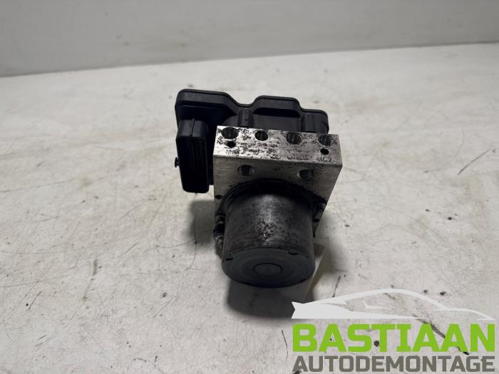 Begagnade ABS-pump Fiat Tipo (356W/357W) 1.4 16V Pris € 150,00 Marginaltabell erbjuds av Bastiaan Autodemontage