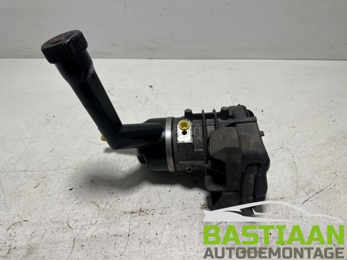 Usagé Pompe de direction Peugeot Partner (GC/GF/GG/GJ/GK) 1.6 HDI 90 16V Prix € 73,50 Règlement à la marge proposé par Bastiaan Autodemontage