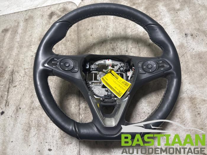 Używane Kierownica Opel Corsa F (UB/UH/UP) 1.2 12V 75 Cena € 94,97 Procedura marży oferowane przez Bastiaan Autodemontage