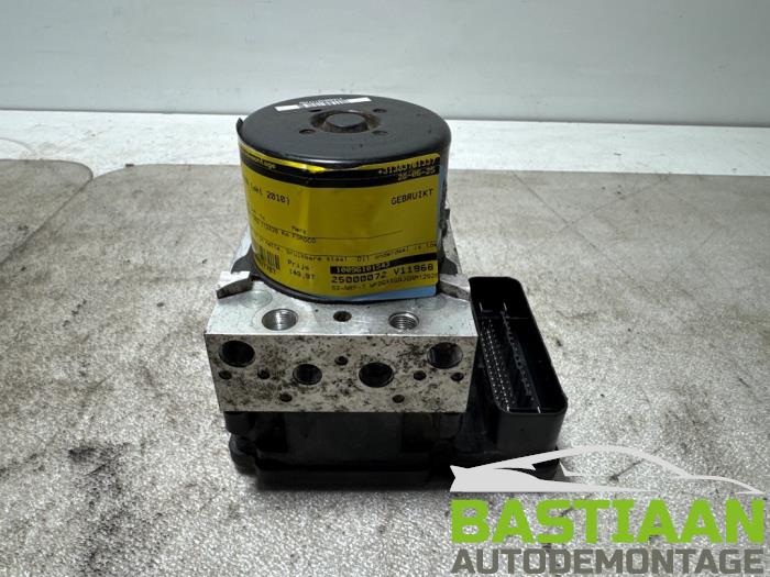 Begagnade ABS-pump Ford Fiesta 6 (JA8) 1.25 16V Pris € 149,97 Marginaltabell erbjuds av Bastiaan Autodemontage