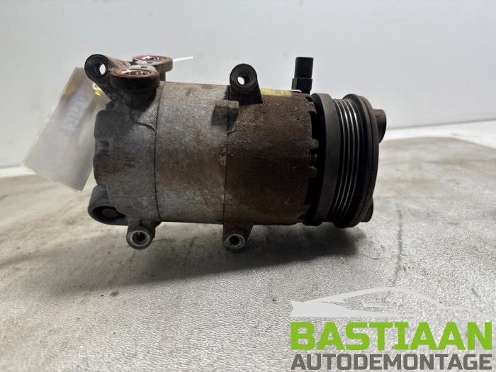 Usagé Pompe clim Ford Focus C-Max 1.8 16V Prix € 49,99 Règlement à la marge proposé par Bastiaan Autodemontage