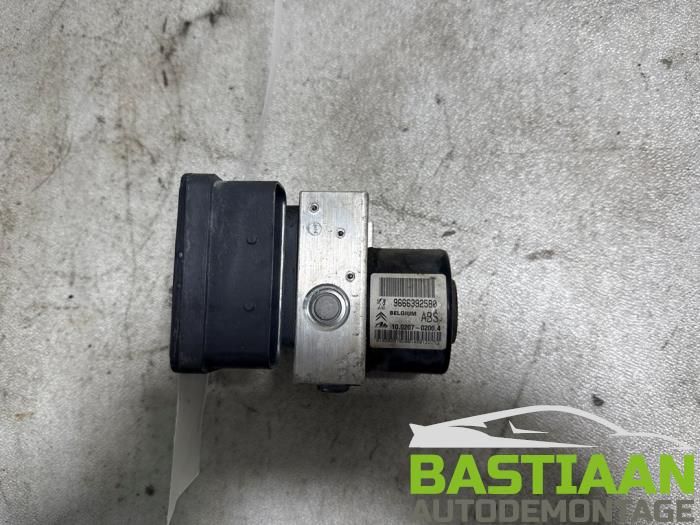 Usagé Pompe ABS Citroen C3 (SC) 1.6 16V VTi 120 Prix € 64,99 Règlement à la marge proposé par Bastiaan Autodemontage