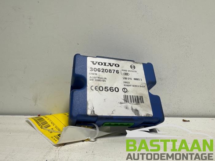 Używane Modul immobilizera Volvo V40 (VW) 1.8 16V Cena € 44,95 Procedura marży oferowane przez Bastiaan Autodemontage