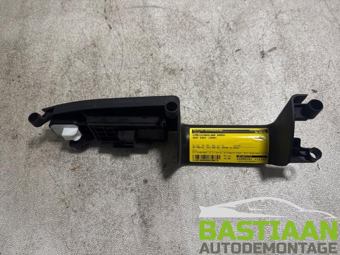 Usados Interruptor combinado de ventanillas Seat Exeo (3R2) 2.0 TDI 16V Precio € 19,95 Norma de margen ofrecido por Bastiaan Autodemontage