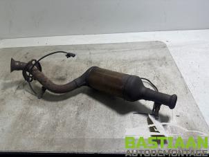 Usagé Tube avant + catalyseur Renault Twingo II (CN) 1.2 16V Prix € 99,99 Règlement à la marge proposé par Bastiaan Autodemontage