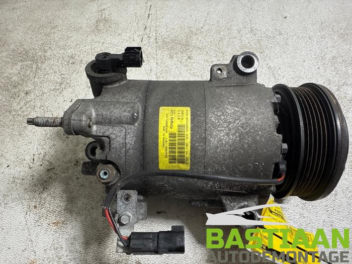 Gebrauchte Klimapumpe Ford Fiesta 6 (JA8) 1.0 SCI 12V 80 Preis € 44,99 Margenregelung angeboten von Bastiaan Autodemontage