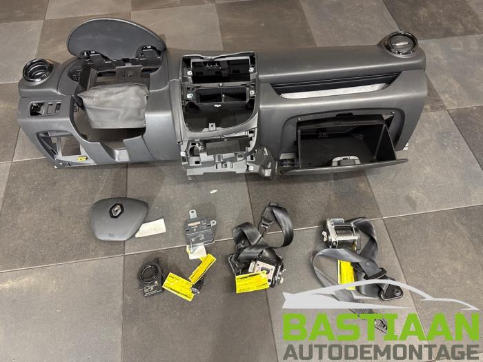 Używane Panel Renault Clio IV (5R) 0.9 Energy TCE 90 12V Cena € 449,99 Procedura marży oferowane przez Bastiaan Autodemontage