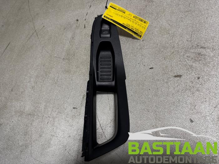 Usados Interruptor de ventanilla eléctrica Ford Fiesta 6 (JA8) 1.25 16V Precio € 9,99 Norma de margen ofrecido por Bastiaan Autodemontage