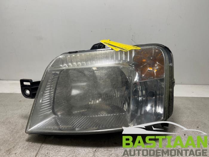 Używane Reflektor lewy Fiat Panda (169) 1.2 Fire Cena € 29,99 Procedura marży oferowane przez Bastiaan Autodemontage
