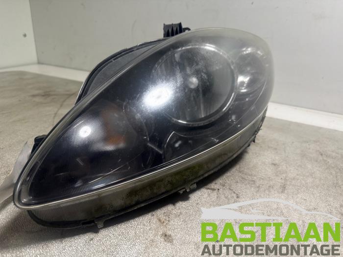 Używane Reflektor lewy Seat Altea (5P1) 1.6 Cena € 45,99 Procedura marży oferowane przez Bastiaan Autodemontage