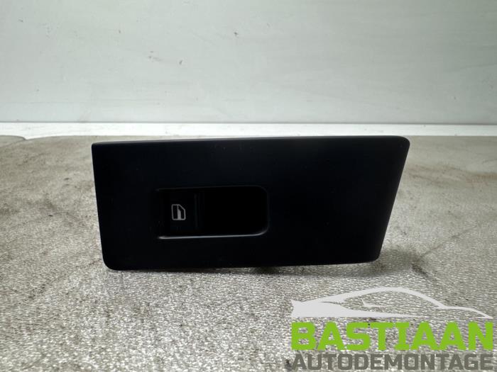 Usados Interruptor de ventanilla eléctrica Volkswagen Passat Variant (365) 1.4 TSI 16V Precio € 9,97 Norma de margen ofrecido por Bastiaan Autodemontage