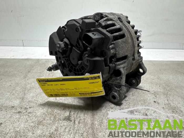 Dynamo från en Seat Ibiza IV (6J5) 1.6 16V 2008