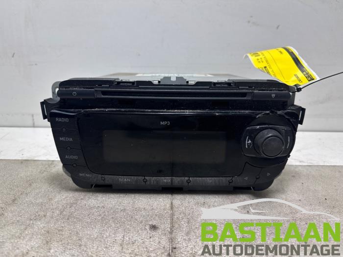 Używane Radio Seat Ibiza IV (6J5) 1.6 16V Cena € 45,97 Procedura marży oferowane przez Bastiaan Autodemontage
