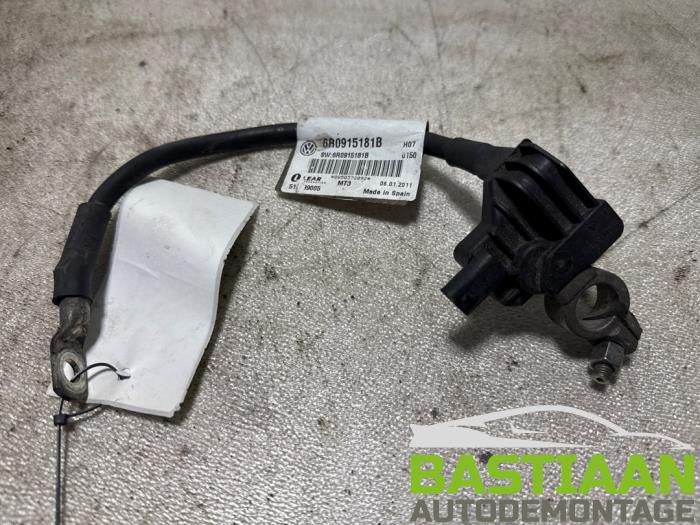Używane Biegun akumulator Seat Ibiza ST (6J8) 1.2 TDI Ecomotive Cena € 17,97 Procedura marży oferowane przez Bastiaan Autodemontage