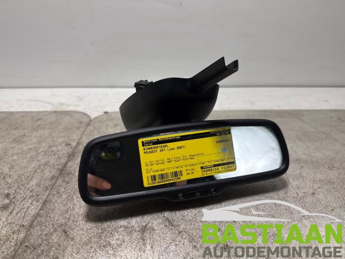 Używane Lusterko wewnetrzne Peugeot 207/207+ (WA/WC/WM) 1.4 16V Cena € 24,97 Procedura marży oferowane przez Bastiaan Autodemontage