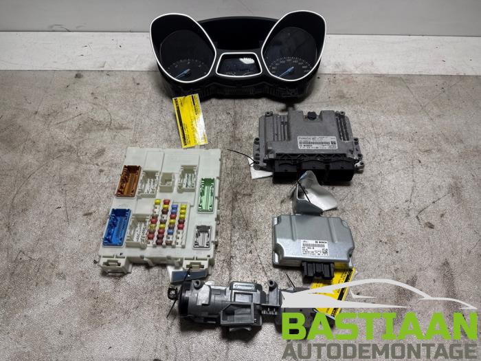 Used Ignition lock + computer Ford Focus 3 Wagon 1.6 TDCi ECOnetic Price € 199,97 Margin scheme offered by Bastiaan Autodemontage