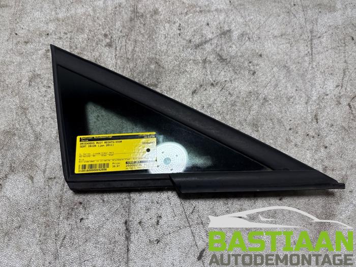 Usados Ventanilla triangular derecha delante Seat Ibiza IV (6J5) 1.2 TDI Ecomotive Precio € 39,97 Norma de margen ofrecido por Bastiaan Autodemontage