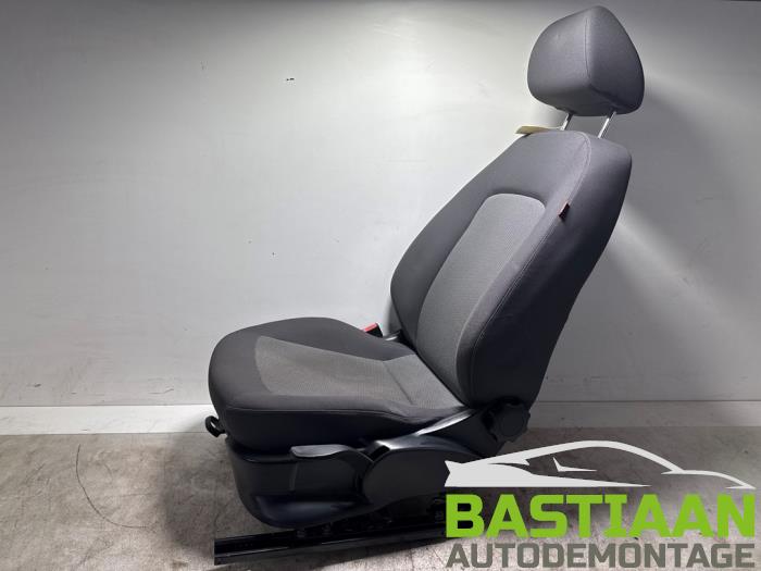 Begagnade Säte, vänster Seat Ibiza IV (6J5) 1.2 TDI Ecomotive Pris € 149,97 Marginaltabell erbjuds av Bastiaan Autodemontage