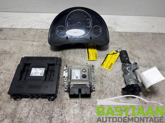 Used Ignition lock + computer Volkswagen Up! (121) 1.0 12V 75 Price € 349,97 Margin scheme offered by Bastiaan Autodemontage