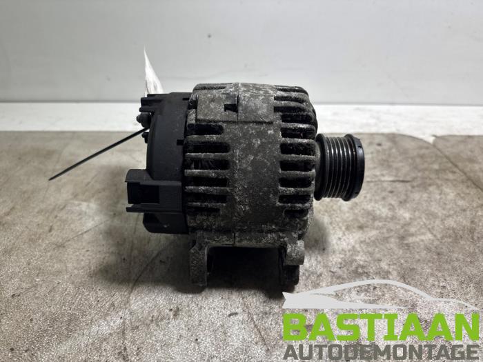 Begagnade Dynamo Volkswagen Tiguan (5N1/2) 2.0 TDI 16V 4Motion Pris € 34,97 Marginaltabell erbjuds av Bastiaan Autodemontage