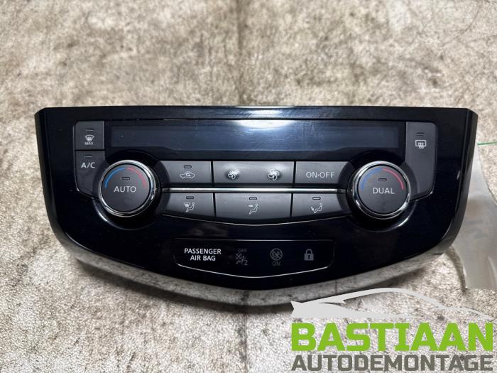 Begagnade Värmekontrollpanel Nissan Qashqai (J11) 1.2 DIG-T 16V Pris € 49,97 Marginaltabell erbjuds av Bastiaan Autodemontage