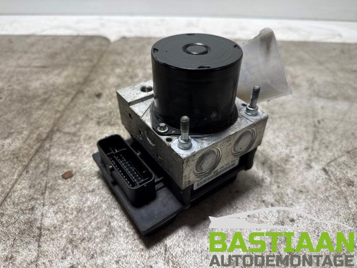 Usagé Bloc ABS Volkswagen Polo V (6R) 1.4 16V Prix € 99,97 Règlement à la marge proposé par Bastiaan Autodemontage