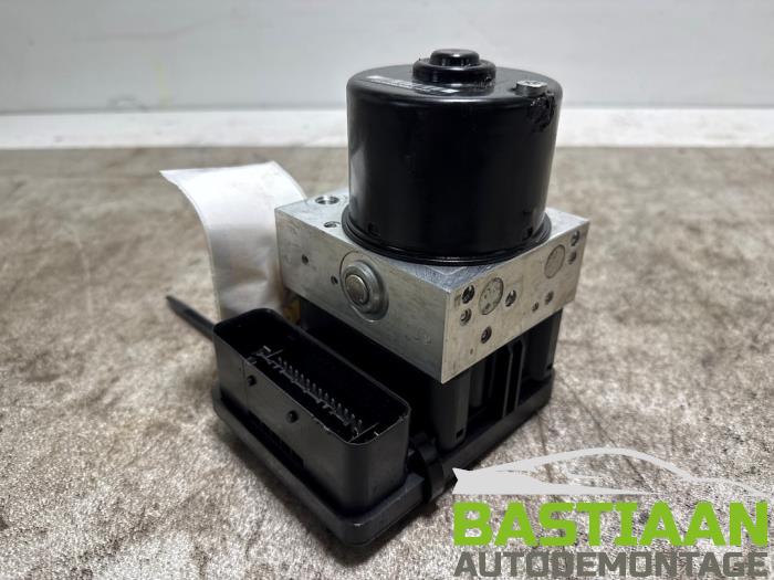 Begagnade ABS-pump BMW 3 serie Touring (E91) 318i 16V Pris € 99,97 Marginaltabell erbjuds av Bastiaan Autodemontage