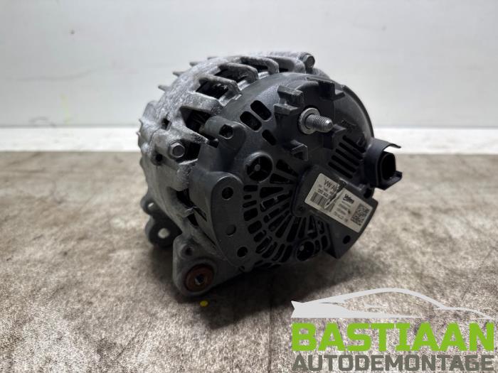 Dynamo från en Skoda Fabia III Combi (NJ5) 1.0 TSI 12V 2020