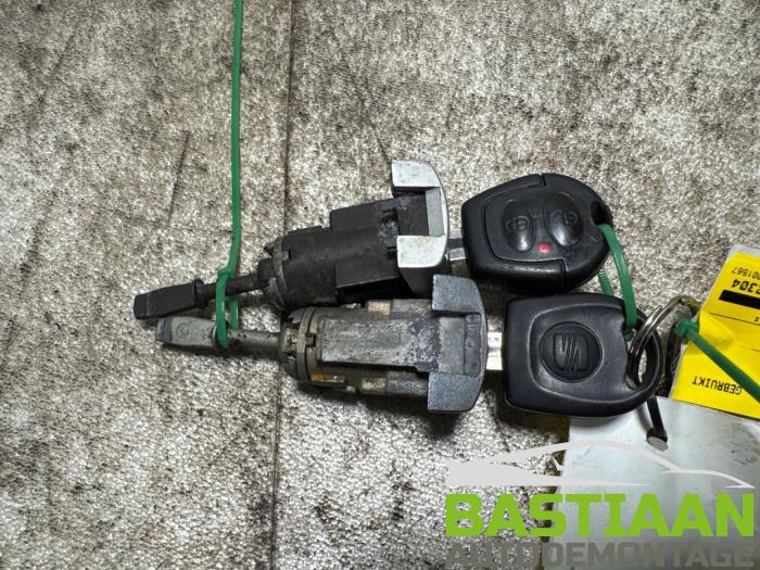 Gebrauchte Schlossset Seat Toledo (1M2) 1.6 Preis € 49,97 Margenregelung angeboten von Bastiaan Autodemontage