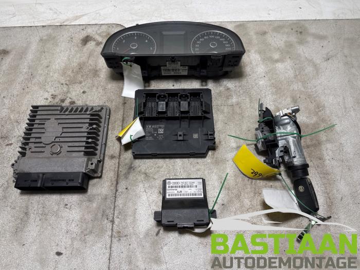 Used Ignition lock + computer Volkswagen Caddy III (2KA,2KH,2CA,2CH) 1.6 TDI 16V Price € 349,97 Margin scheme offered by Bastiaan Autodemontage