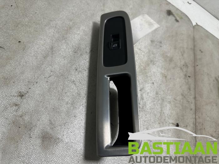 Usados Interruptor de ventanilla eléctrica Volvo S40 (MS) 1.8 16V Precio € 17,97 Norma de margen ofrecido por Bastiaan Autodemontage