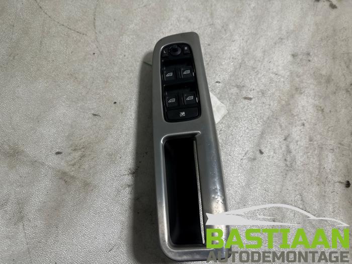 Usados Interruptor de ventanilla eléctrica Volvo S40 (MS) 1.8 16V Precio € 29,97 Norma de margen ofrecido por Bastiaan Autodemontage