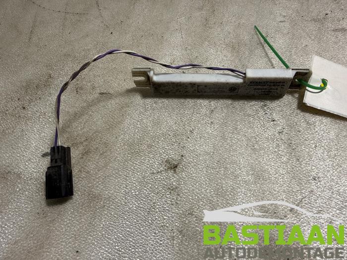 Używane Keyless Entry-Antena Renault Clio IV Estate/Grandtour (7R) 0.9 Energy TCE 90 12V Cena € 19,97 Procedura marży oferowane przez Bastiaan Autodemontage
