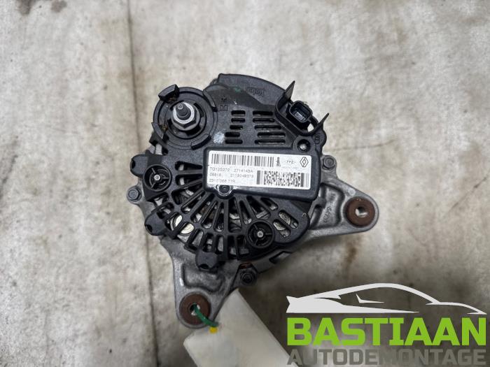 Begagnade Dynamo Renault Clio IV Estate/Grandtour (7R) 0.9 Energy TCE 90 12V Pris € 64,97 Marginaltabell erbjuds av Bastiaan Autodemontage