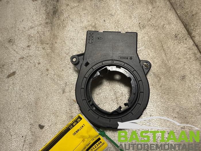 Begagnade Styrvinkelsensor Renault Clio IV Estate/Grandtour (7R) 0.9 Energy TCE 90 12V Pris € 24,97 Marginaltabell erbjuds av Bastiaan Autodemontage