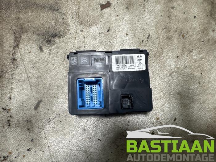Używane Modul climatronic Citroen C4 Grand Picasso (3A) 2.0 Blue HDI 150 Cena € 19,97 Procedura marży oferowane przez Bastiaan Autodemontage