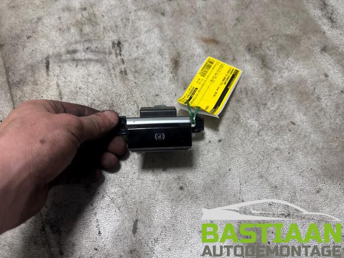 Gebrauchte Handbremse Schalter Citroen C4 Grand Picasso (3A) 2.0 Blue HDI 150 Preis € 29,97 Margenregelung angeboten von Bastiaan Autodemontage