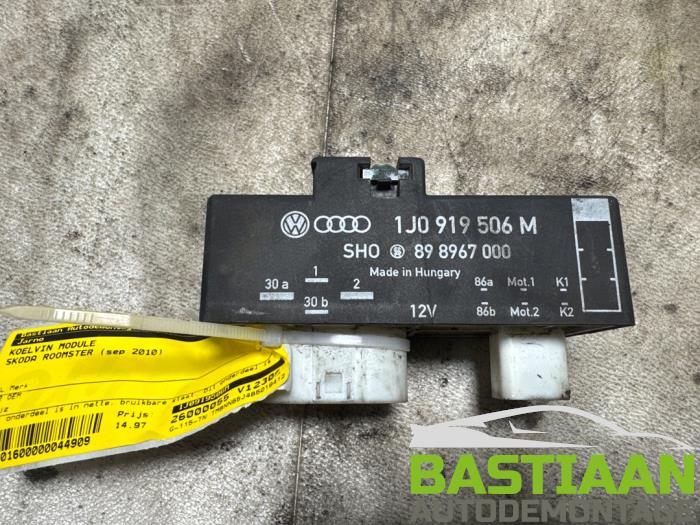 Używane Modul wentylator Skoda Roomster (5J) 1.2 TSI Cena € 14,97 Procedura marży oferowane przez Bastiaan Autodemontage