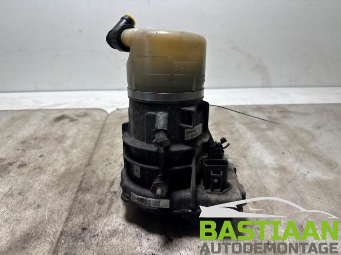 Usagé Pompe de direction Volvo V70 (BW) 2.0 D3 20V Prix € 99,97 Règlement à la marge proposé par Bastiaan Autodemontage
