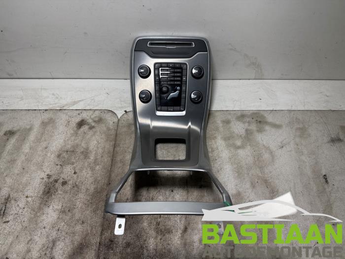 Used On-board computer controller Volvo V70 (BW) 2.0 D3 20V Price € 199,97 Margin scheme offered by Bastiaan Autodemontage