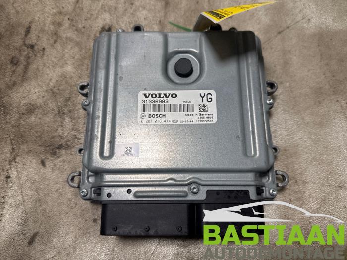 Used Engine management computer Volvo V70 (BW) 2.0 D3 20V Price € 74,97 Margin scheme offered by Bastiaan Autodemontage