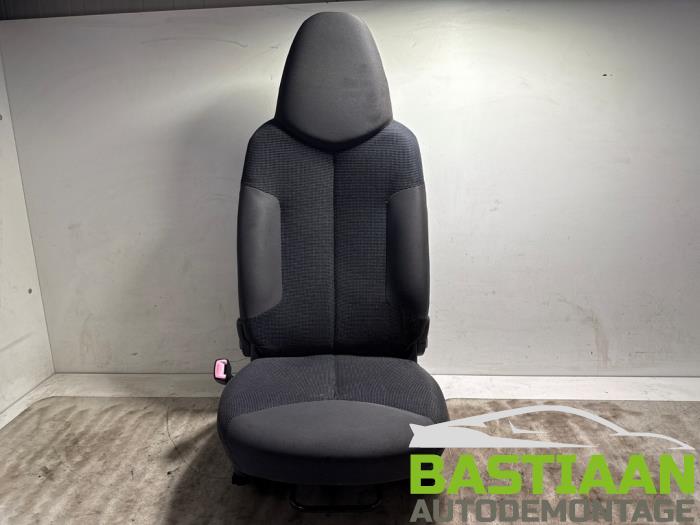 Gebrauchte Sitz links Peugeot 107 1.0 12V Preis € 94,97 Margenregelung angeboten von Bastiaan Autodemontage