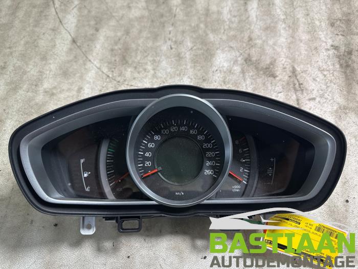 Used Ignition lock + computer Volvo V40 (MV) 2.0 T2 16V Price € 339,97 Margin scheme offered by Bastiaan Autodemontage